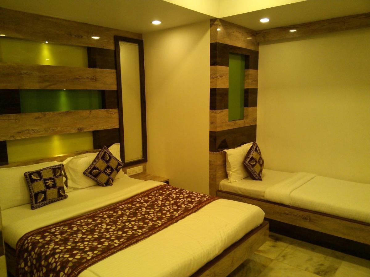 Hotel Oc Residency Bombaim Quarto foto